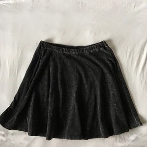 ✨Bongo Black Skirt✨